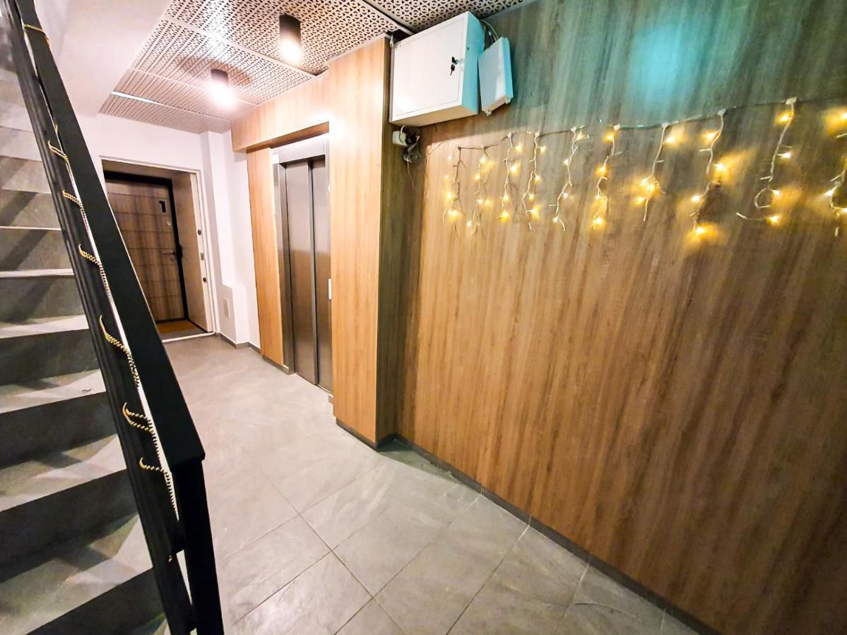 Urban Retreat: Industrial Chic 1Br Ap - Heart Of Bucharest Apartment Luaran gambar